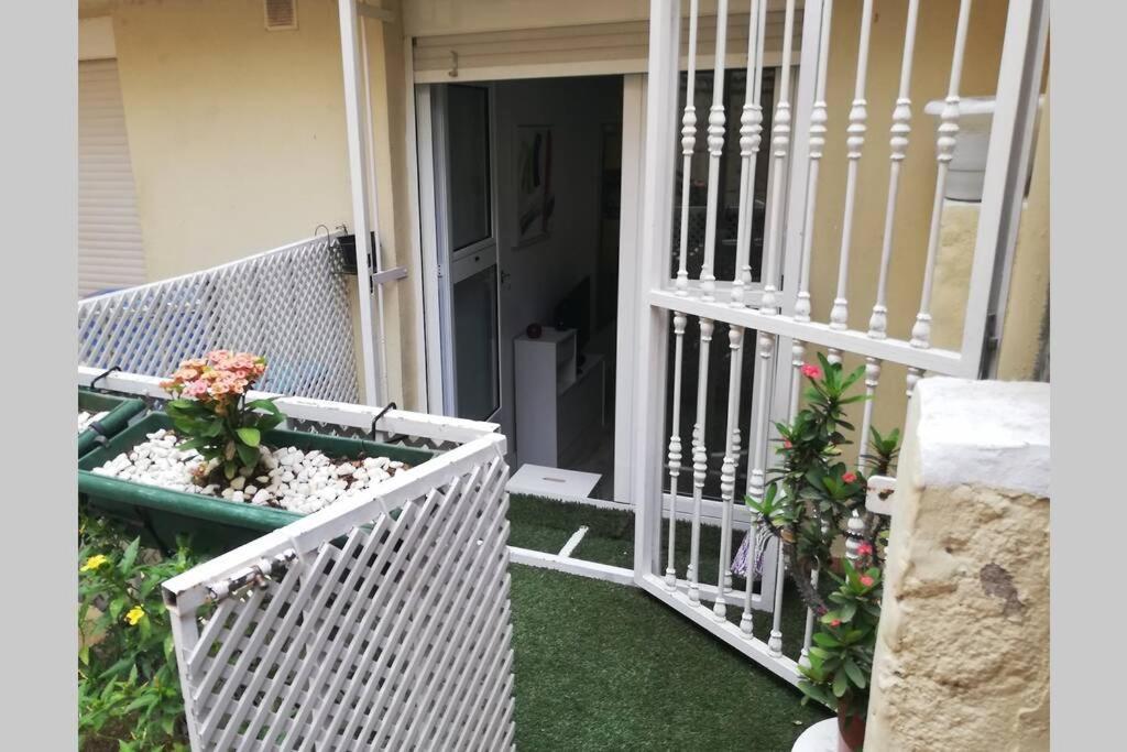 Studio Apartment La Lajilla Located At Beachfront Arguineguin 외부 사진